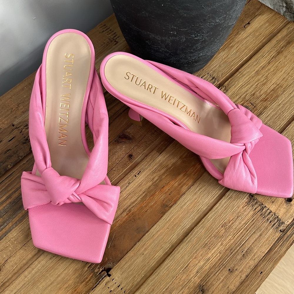 NWOT Stuart Weitzman Playa Knot Sandals